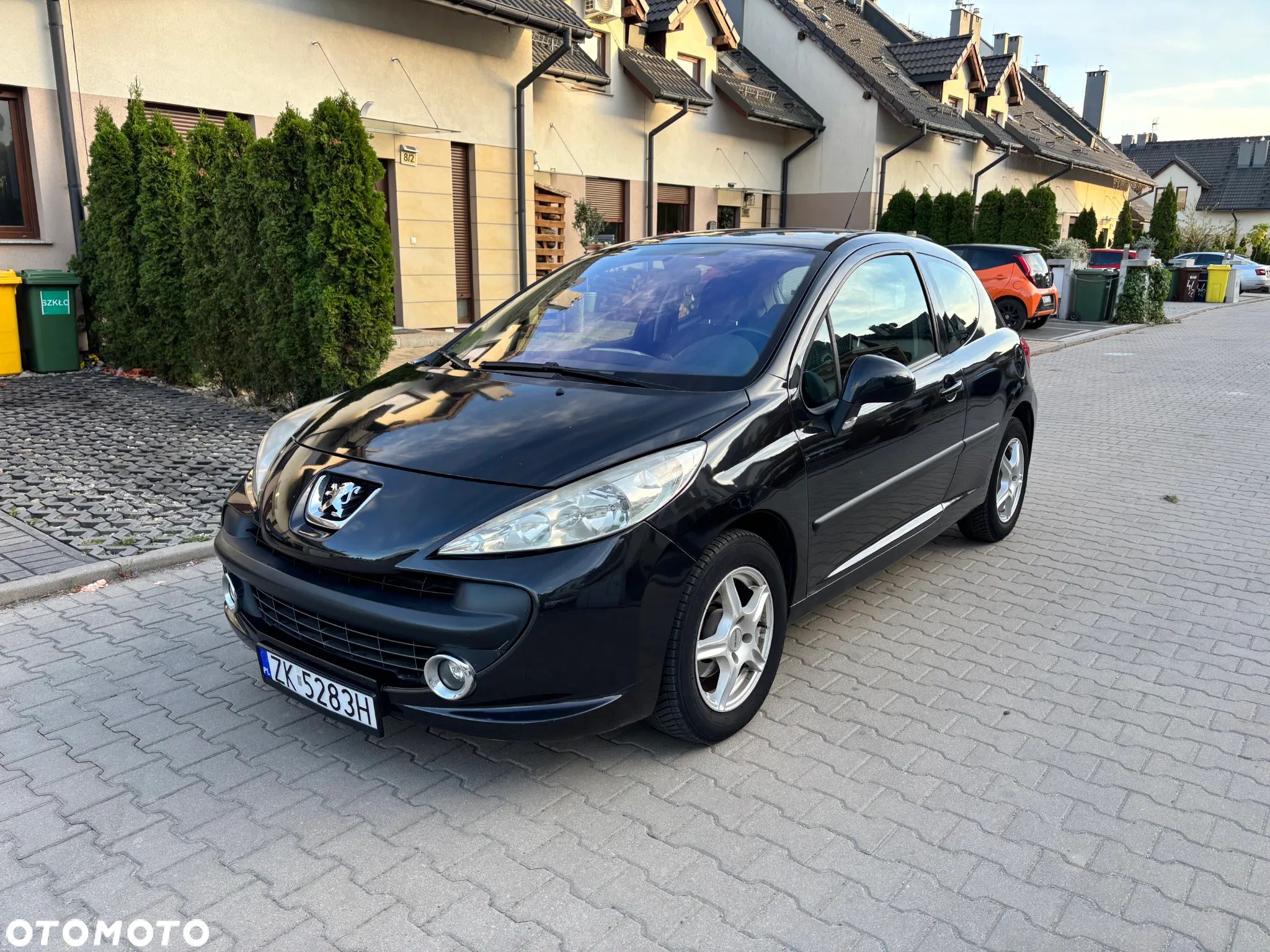 Peugeot 207 1.4 16V Trendy - 1