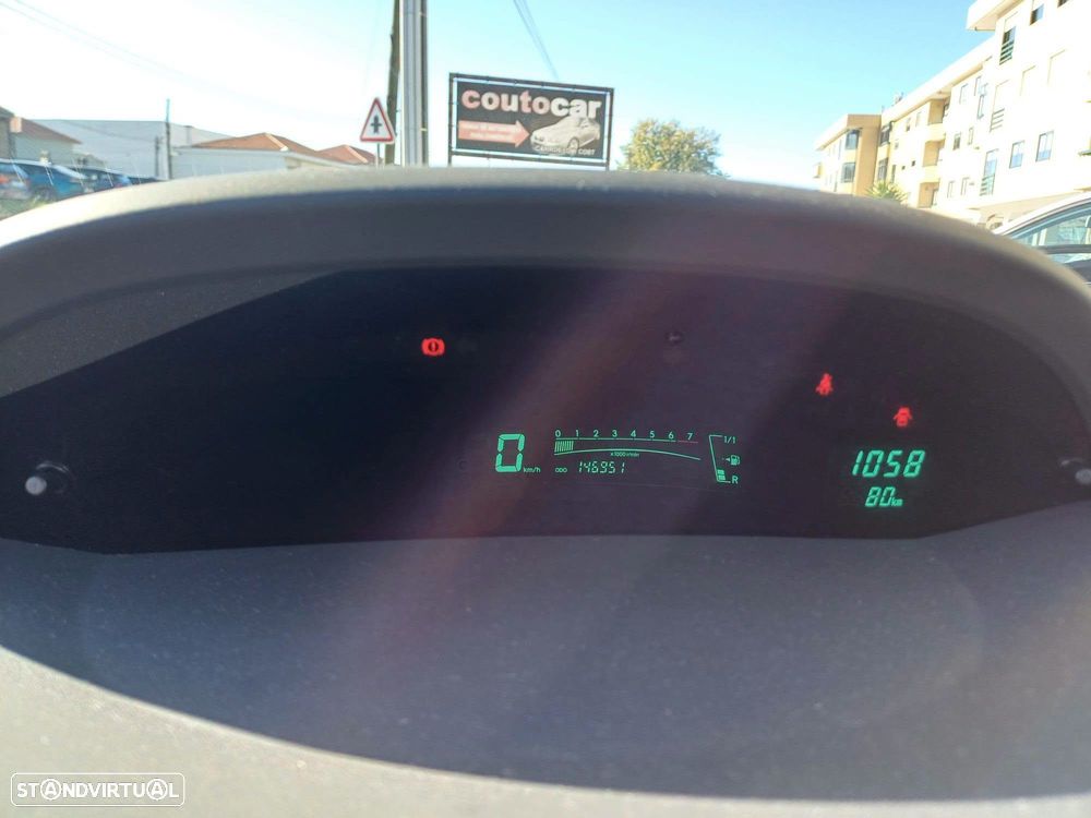 Toyota Yaris 1.0 VVT-i AC - 6
