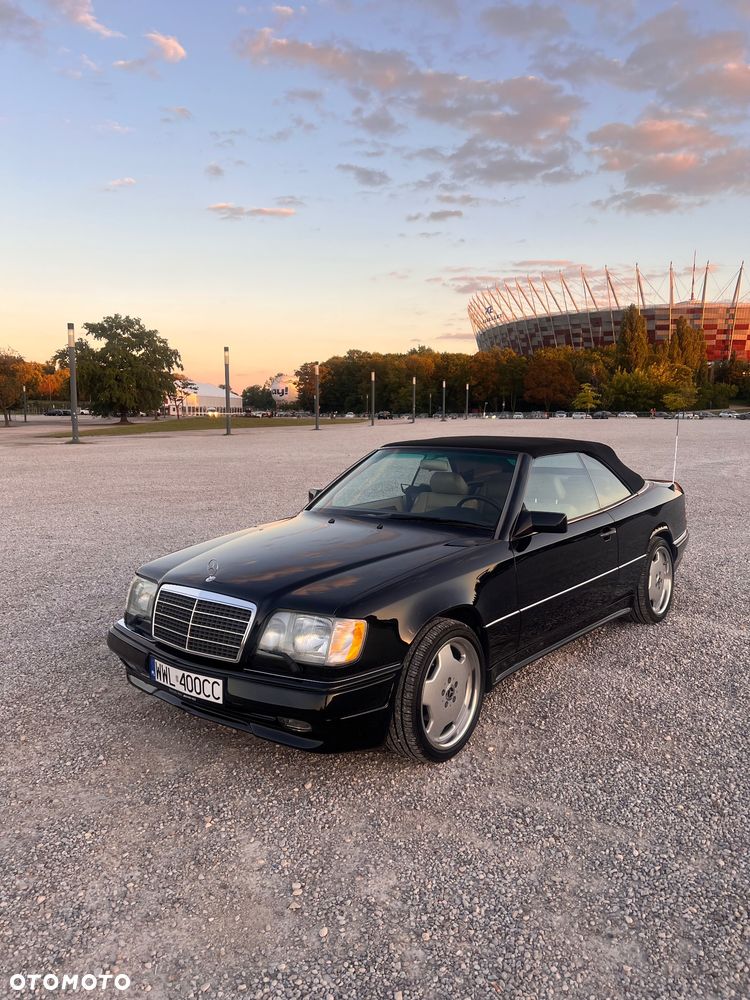 Mercedes-Benz Klasa E 320 - 22