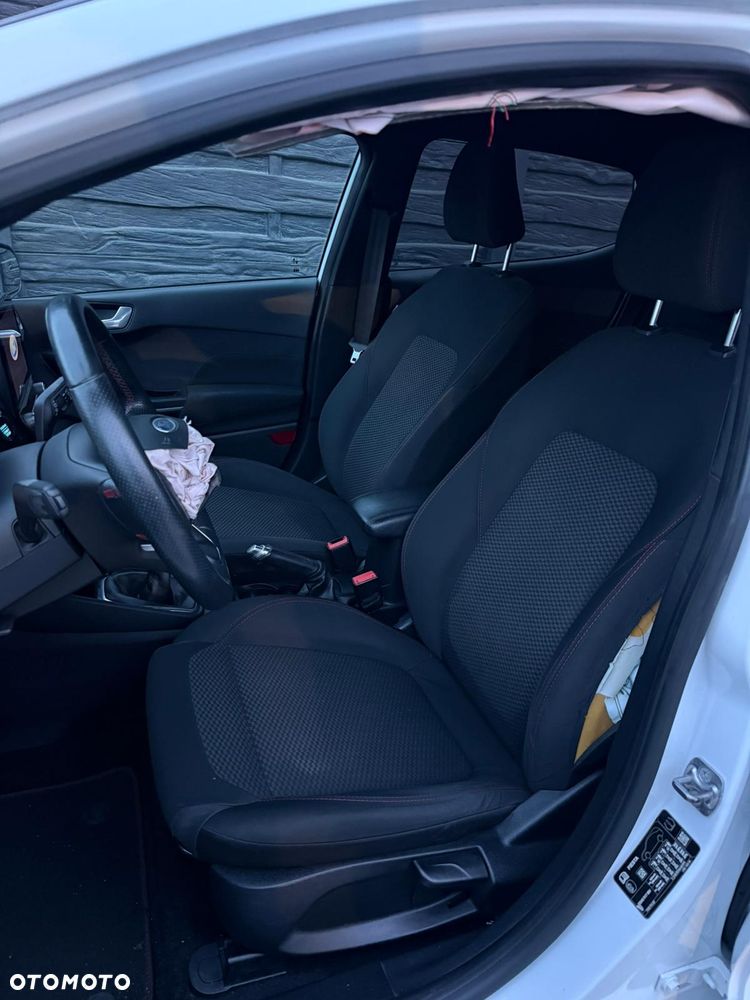 Ford Fiesta - 11