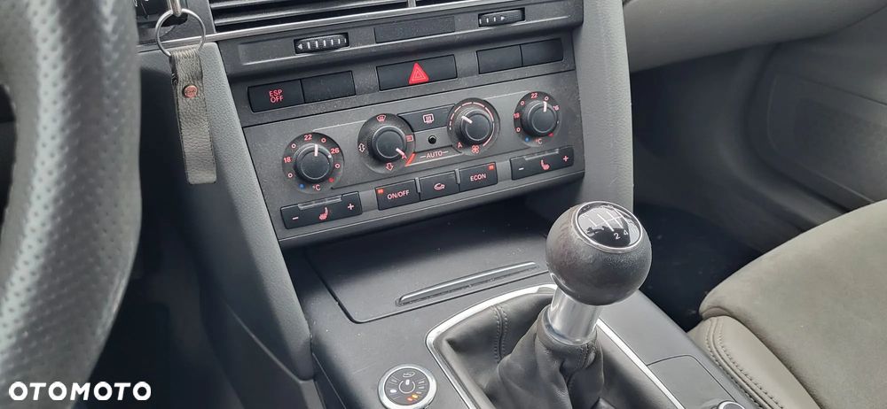 Audi A6 Avant 2.4 quattro - 7