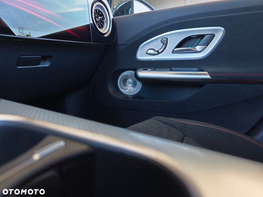 Mercedes-Benz CLA - 29