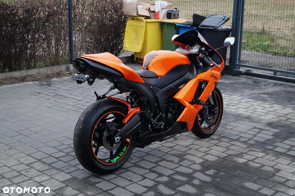 Kawasaki Ninja - 11