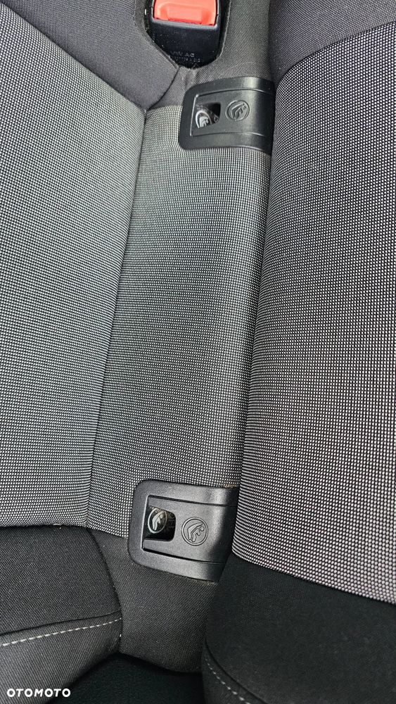 Volkswagen Golf 1.6 TDI Trendline DSG - 9