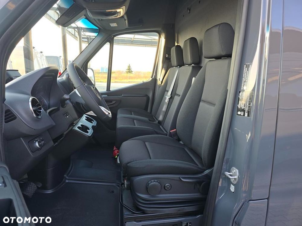 Mercedes-Benz Sprinter 317 CDI Long PRO 9G-Tronic - 12