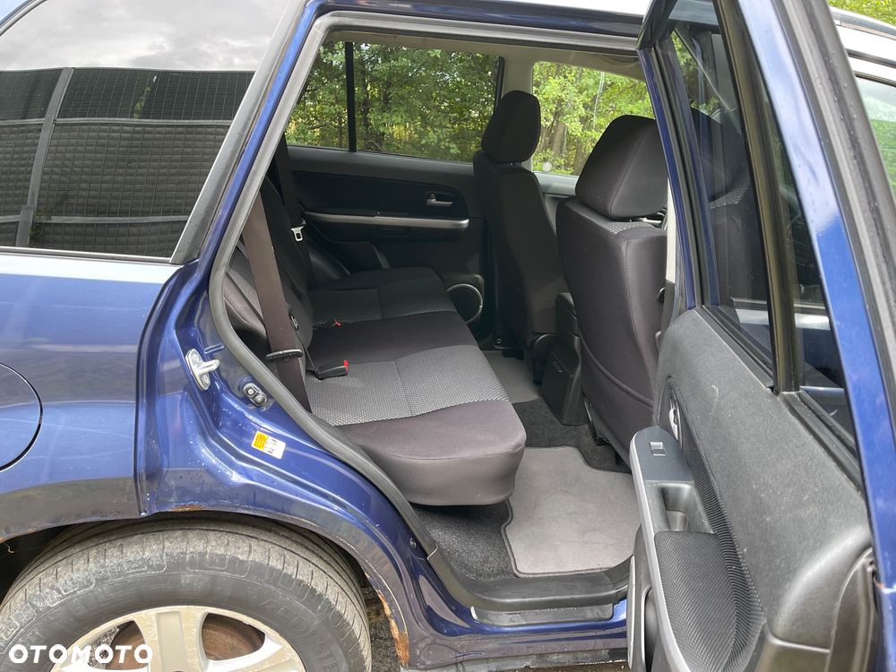 Suzuki Grand Vitara 1.9 DDiS Premium - 11