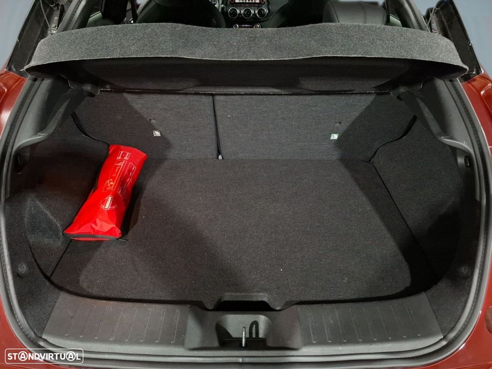 Nissan Juke 1.0 DIG-T N-Connecta - 14