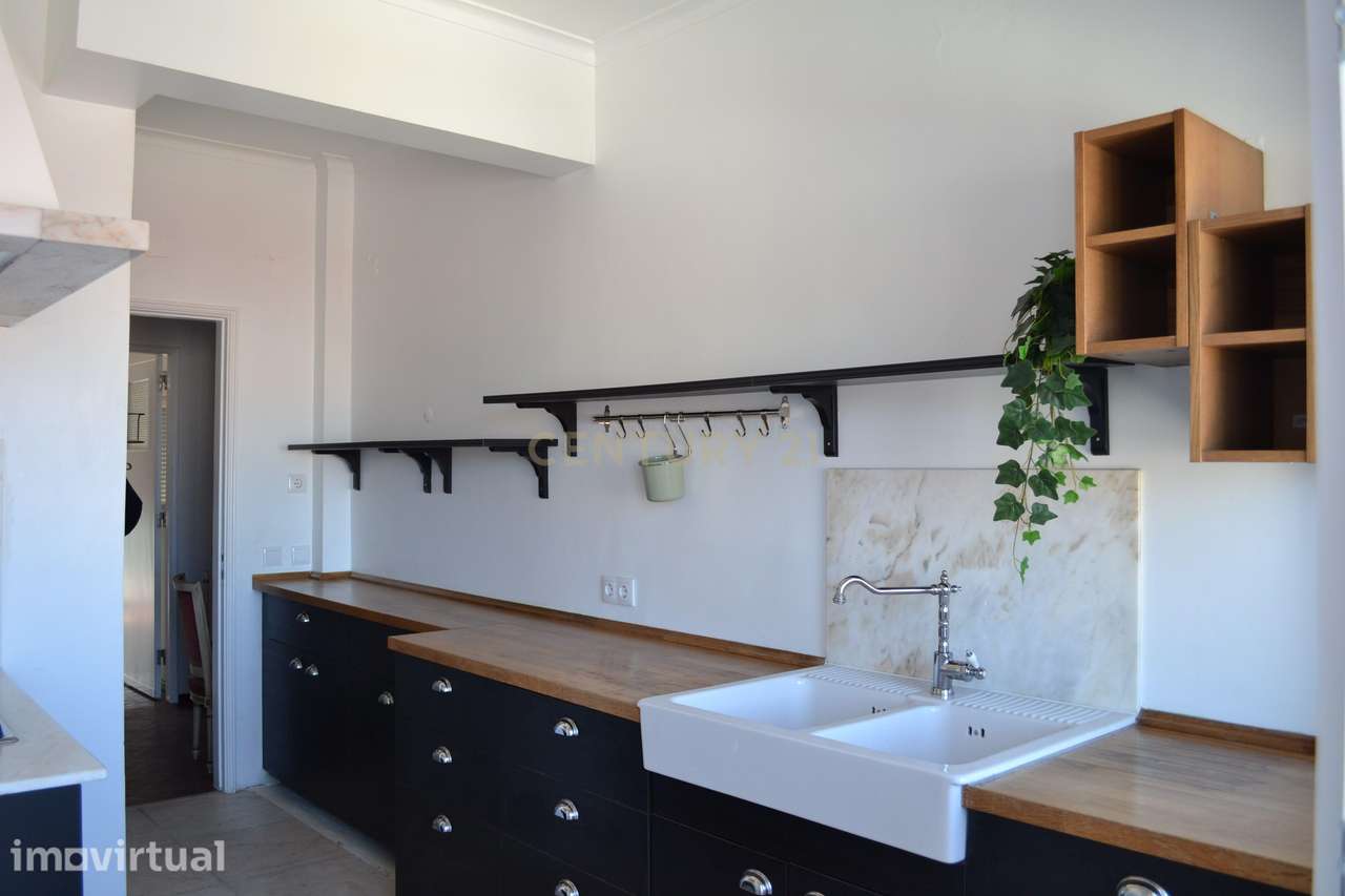 Apartamento T3 Av. Frei Miguel Contreiras | Luz natural, espaço e vist - Grande imagem: 2/33