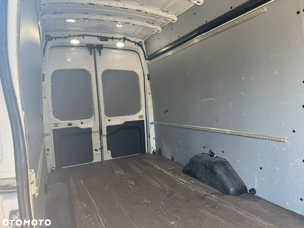 Ford Transit - 15