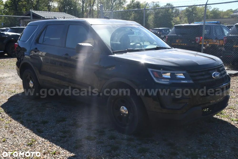 Ford Explorer - 28