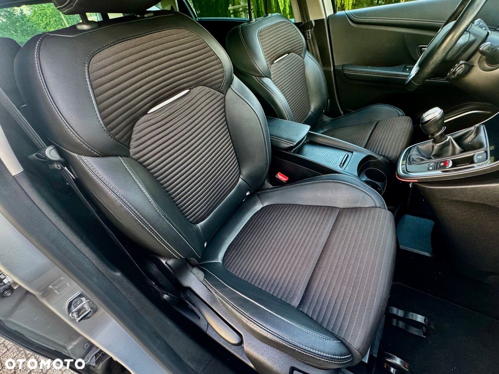 Renault Scenic - 16