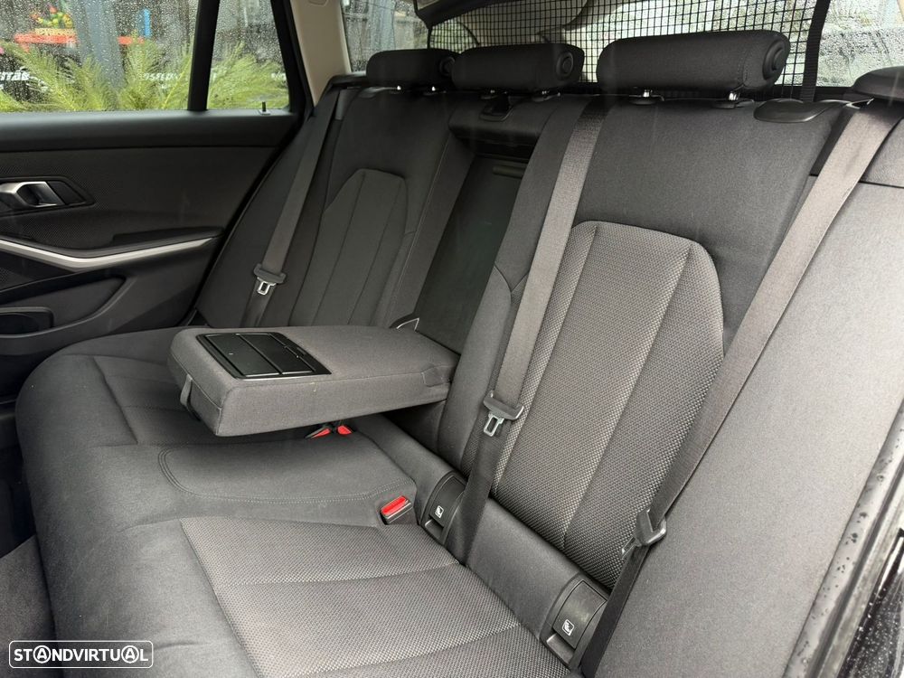 BMW 318 d Auto - 16