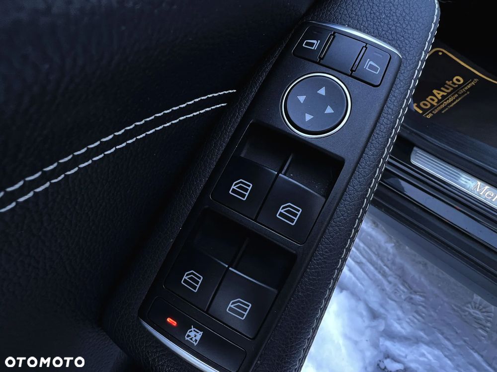 Mercedes-Benz GLA 200 7G-DCT Style - 33
