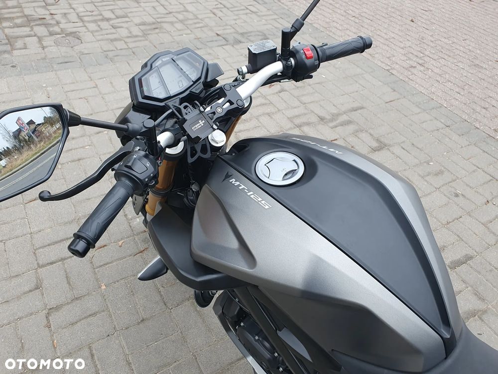 Yamaha MT - 5