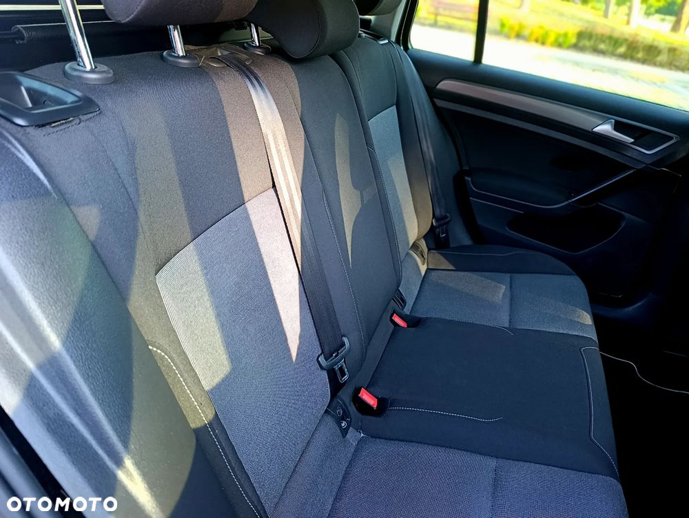 Volkswagen Golf 1.6 TDI BlueMotion Technology Comfortline - 17
