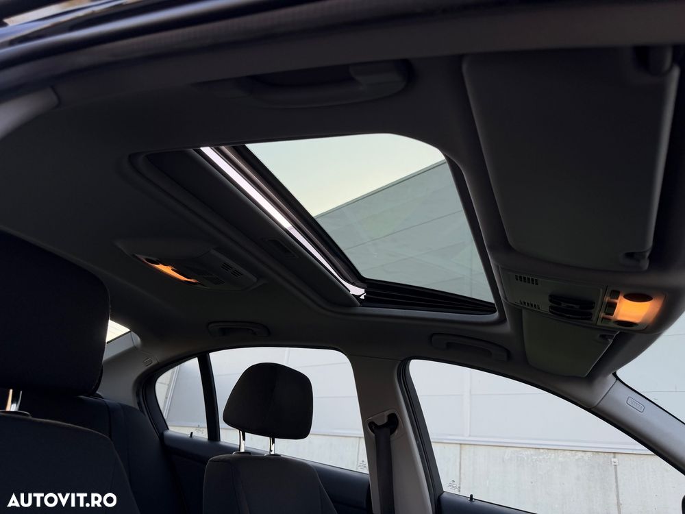 BMW Seria 3 320d DPF - 34