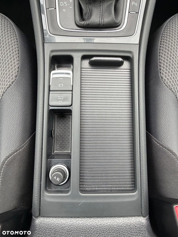 Volkswagen Golf 2.0 TDI 4Motion DSG Comfortline - 30