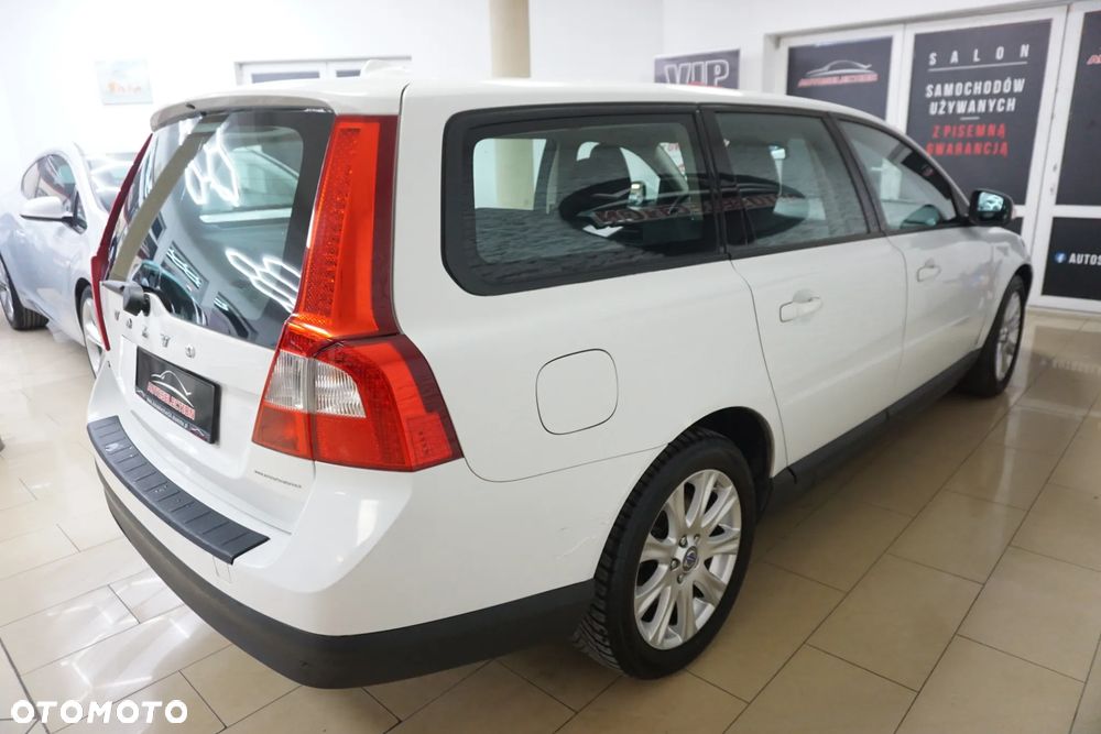 Volvo V70 2.0D Kinetic - 9