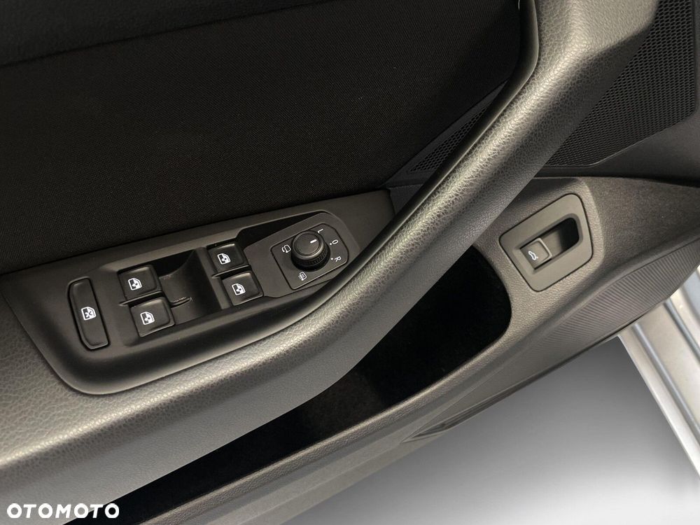 Volkswagen Passat - 31