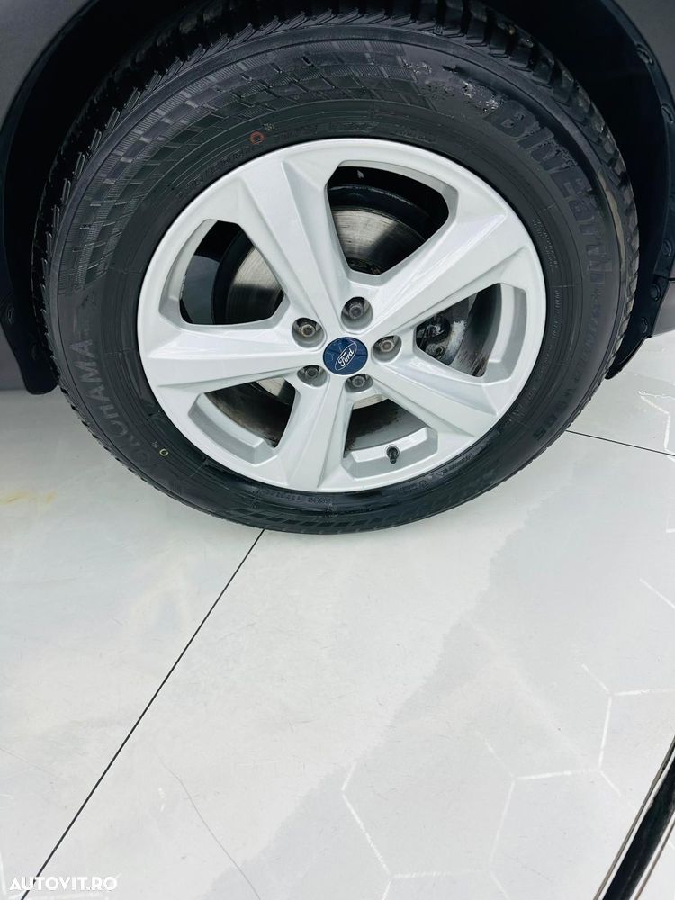 Ford Kuga 1.5 EcoBoost 2x4 Business Edition - 9