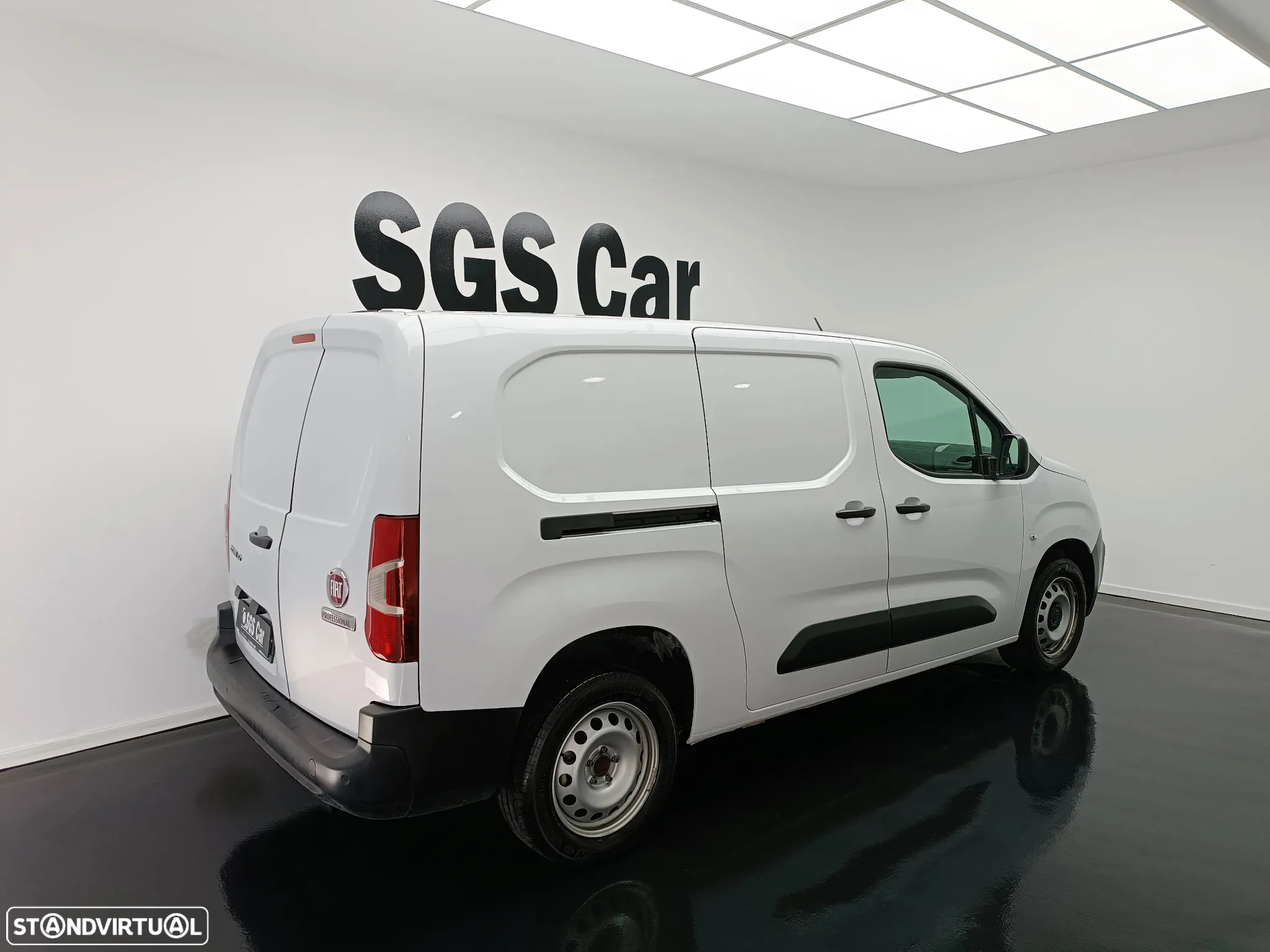 Fiat Novo Doblò BlueHDi 1.5 100cv S&S - 4