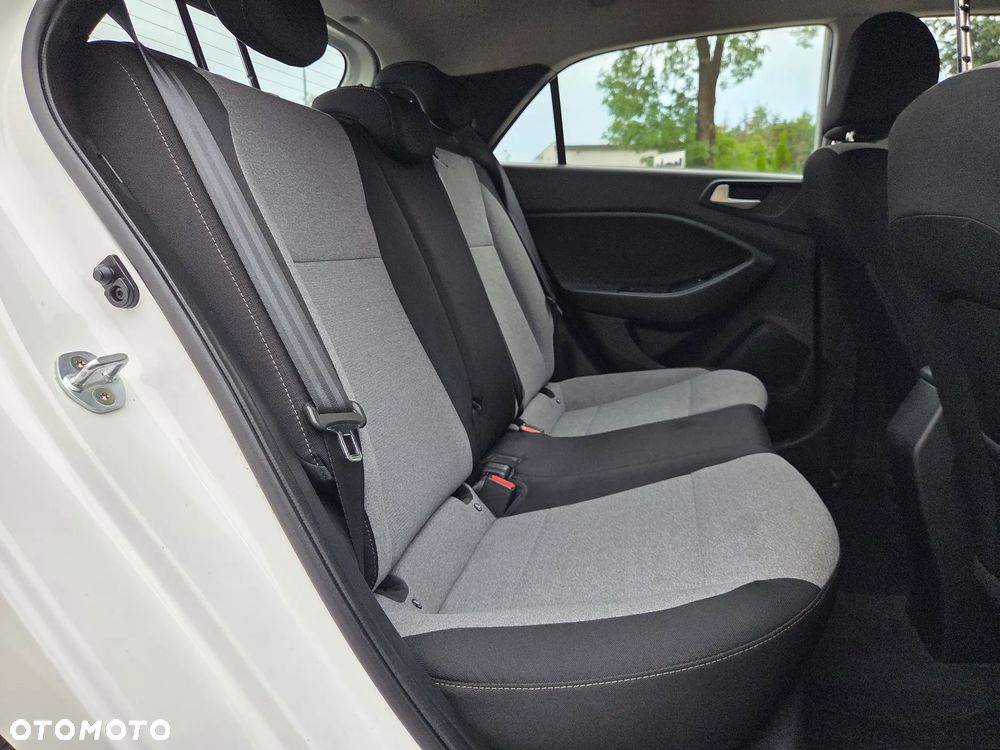 Hyundai i20 1.4 CRDi Premium - 9