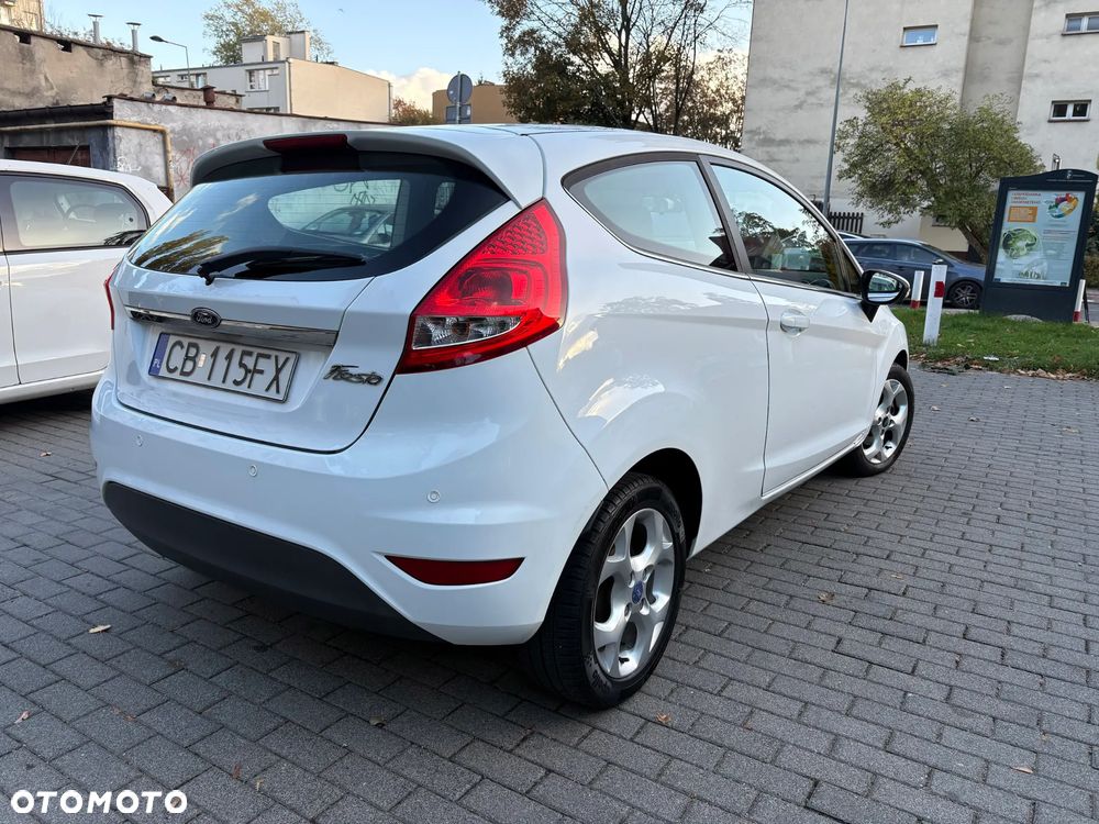Ford Fiesta 2009 photo 2