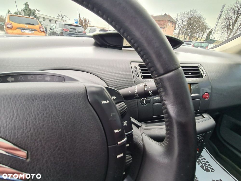 Citroën C4 1.6 HDi Impress - 17