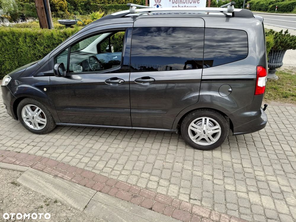 Ford Tourneo Courier 1.0 EcoBoost S&S Titanium - 9