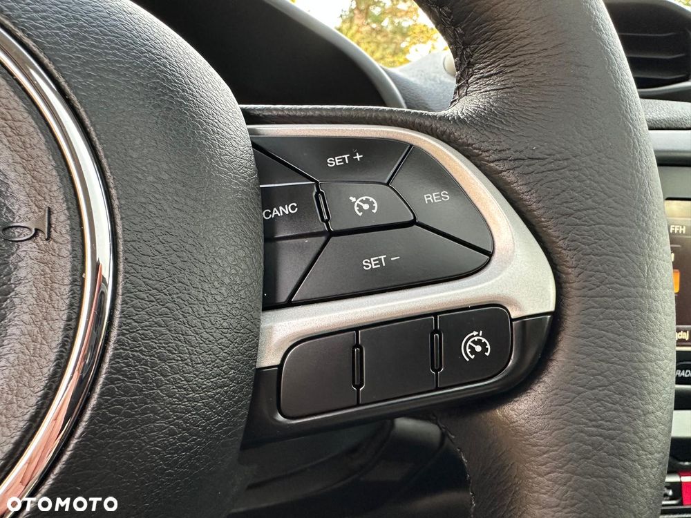 Jeep Renegade - 31