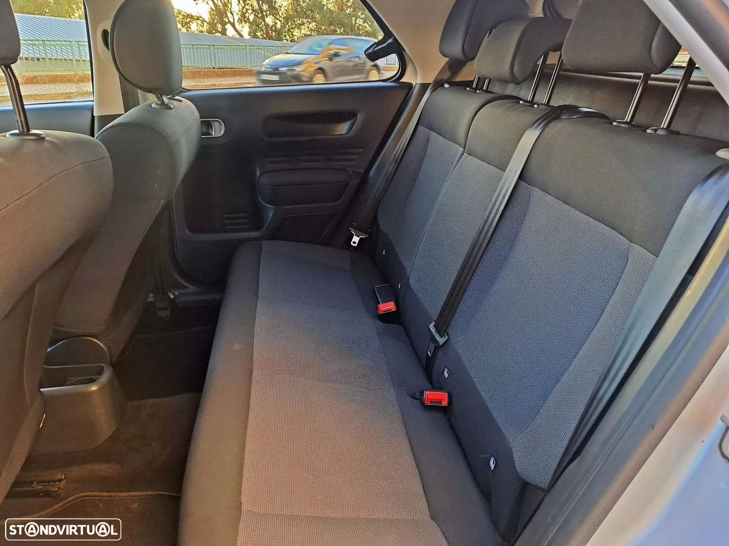 Citroën C4 Cactus 1.2 PureTech Shine - 17