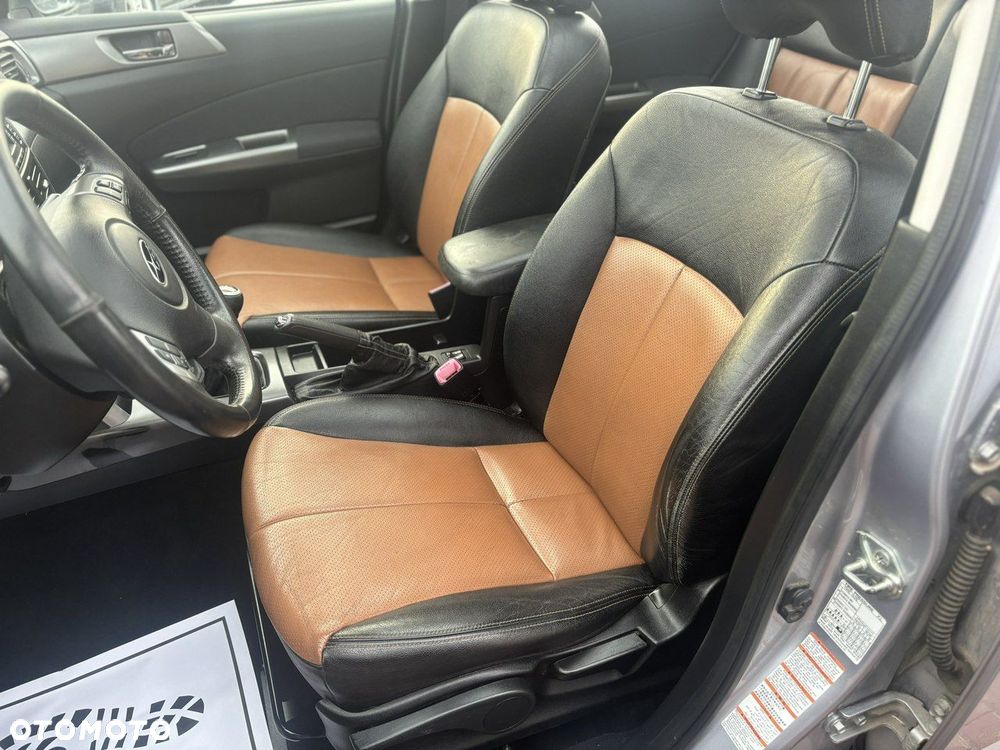 Subaru Forester 2.0 D Exclusive - 17