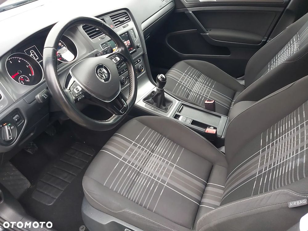 Volkswagen Golf 1.6 TDI BlueMotion Technology Lounge - 14