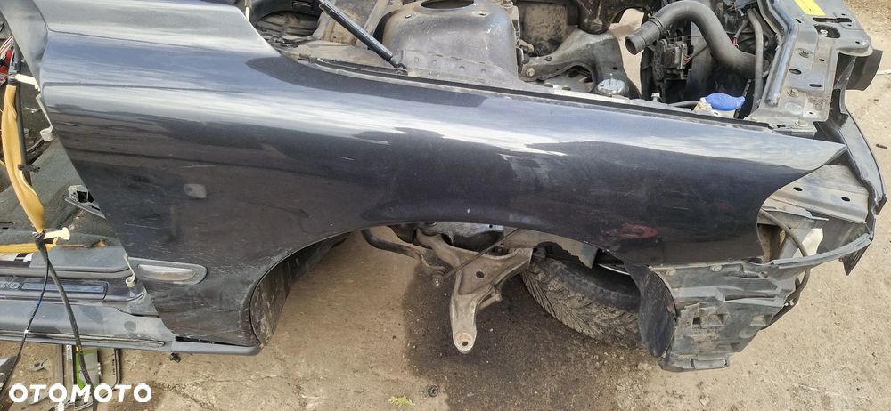 VOLVO V70 II S60 BŁOTNIK PRAWY PRZÓD 427-26