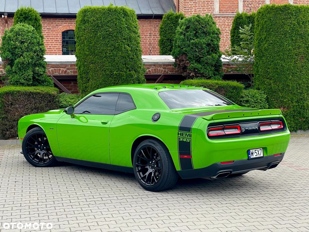 Dodge Challenger - 20