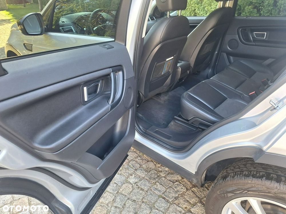 Land Rover Discovery Sport 2.0 D150 R-Dynamic HSE - 19