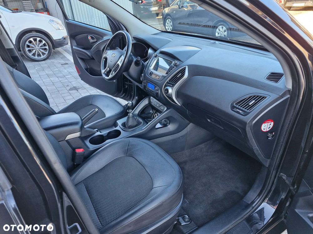 Hyundai ix35 1.7 CRDi 2WD Fifa World Cup Edition - 24