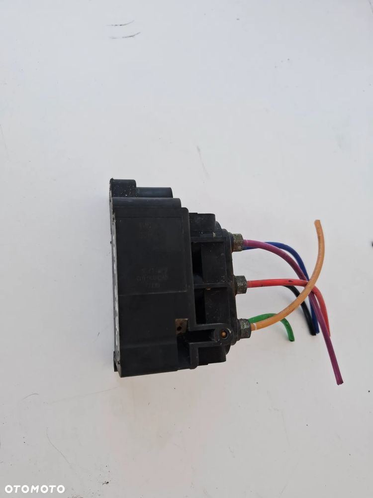 Rozdzielacz Blok Zawór Zawieszenia Pneumatyki Audi A6 C6 4F0616013 - 2