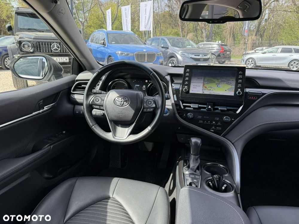 Toyota Camry - 22