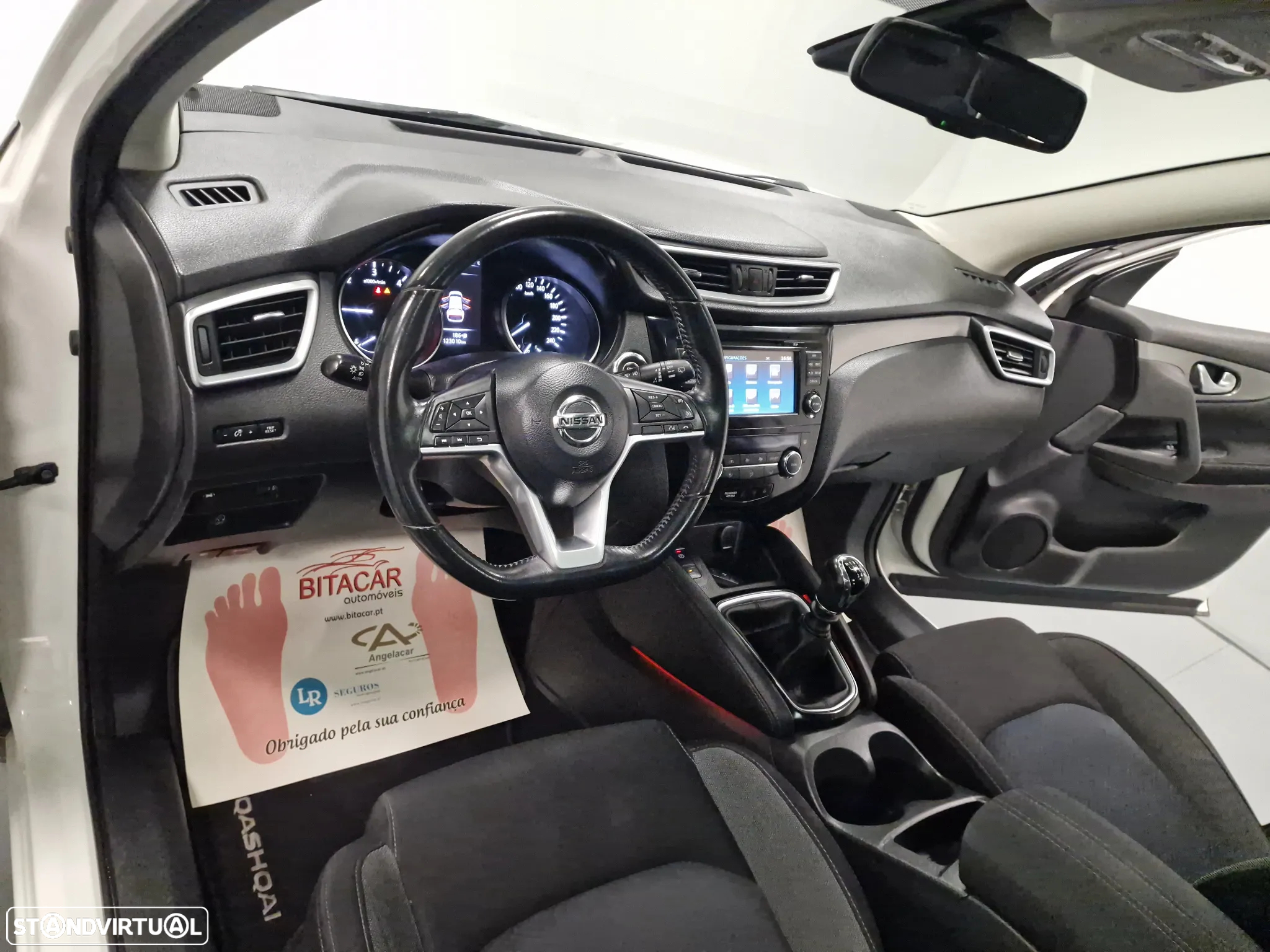Nissan Qashqai 1.5 dCi N-Connecta 18 - 29
