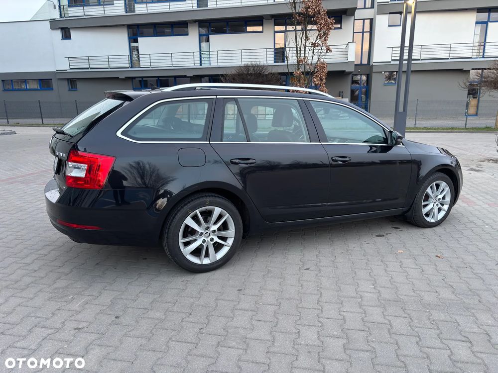 Skoda Octavia 2.0 TDI 4x4 Style DSG - 11