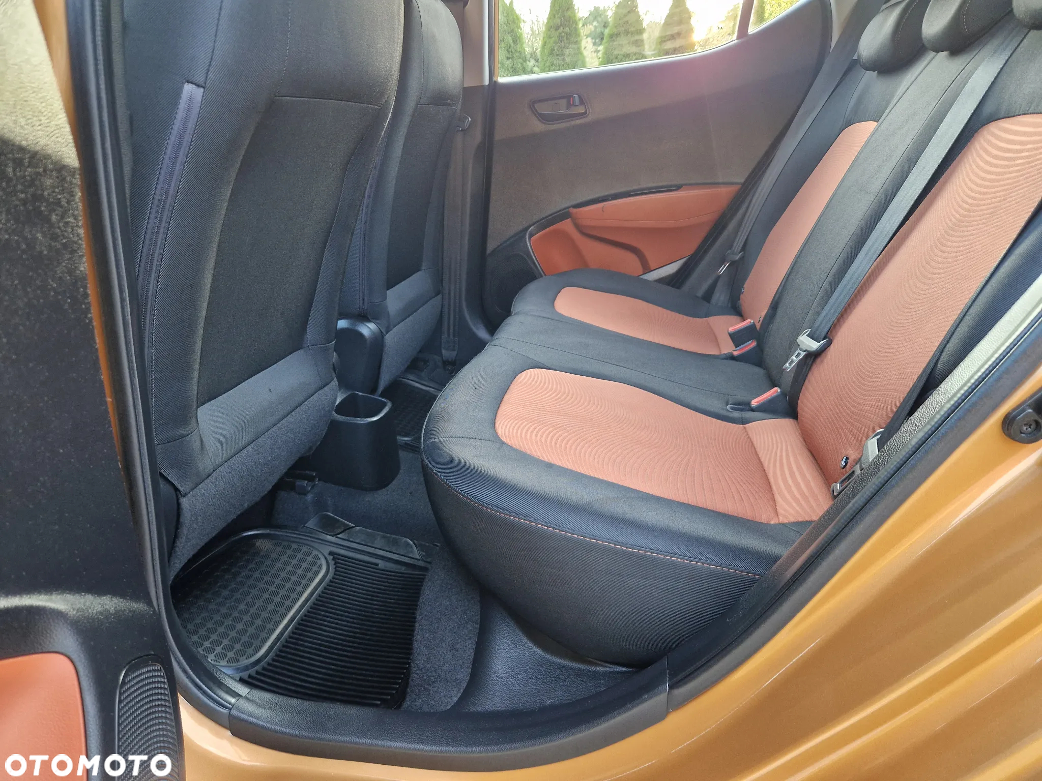 Hyundai i10 1.0 Fifa World Cup Edition - 25