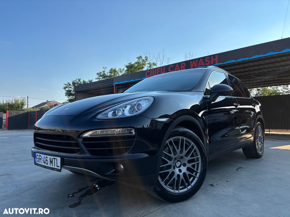Porsche Cayenne - 1