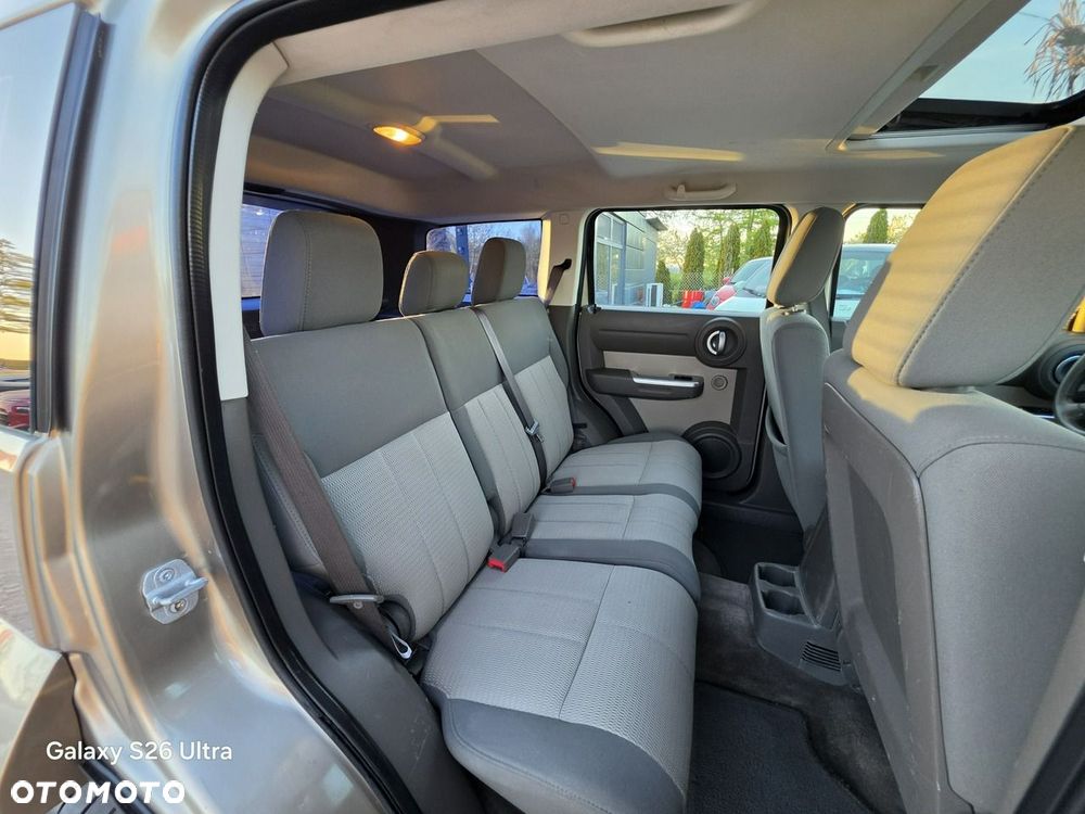 Dodge Nitro - 31
