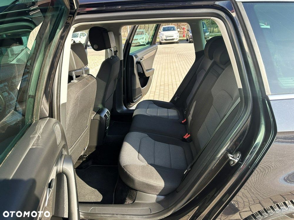 Volkswagen Passat Variant 2.0 Blue TDI SCR Comfortline - 12