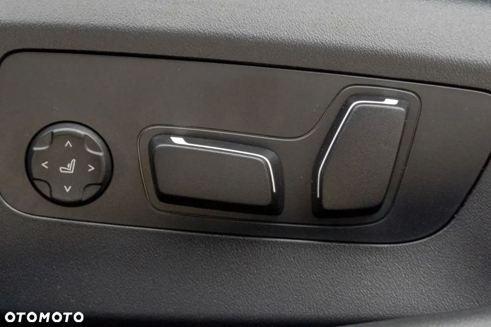 BMW Seria 5 520i mHEV M Sport - 31
