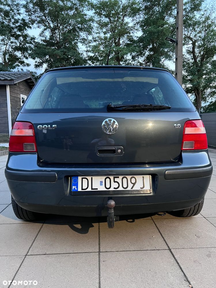 Volkswagen Golf - 4