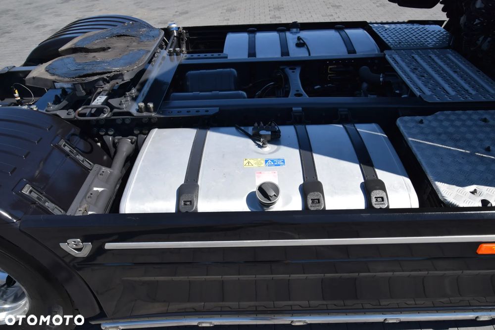 Scania R520 V8 / EURO 6 / FULL AIRMATIC / RETARDER / KLIMATYZACJA / ACC / 2 ZBIORNIKI PALIWA / ALUFELGI / LEDY / FULL SPOILERY / WERSJA PREMIUM / SPROWADZONA - 15
