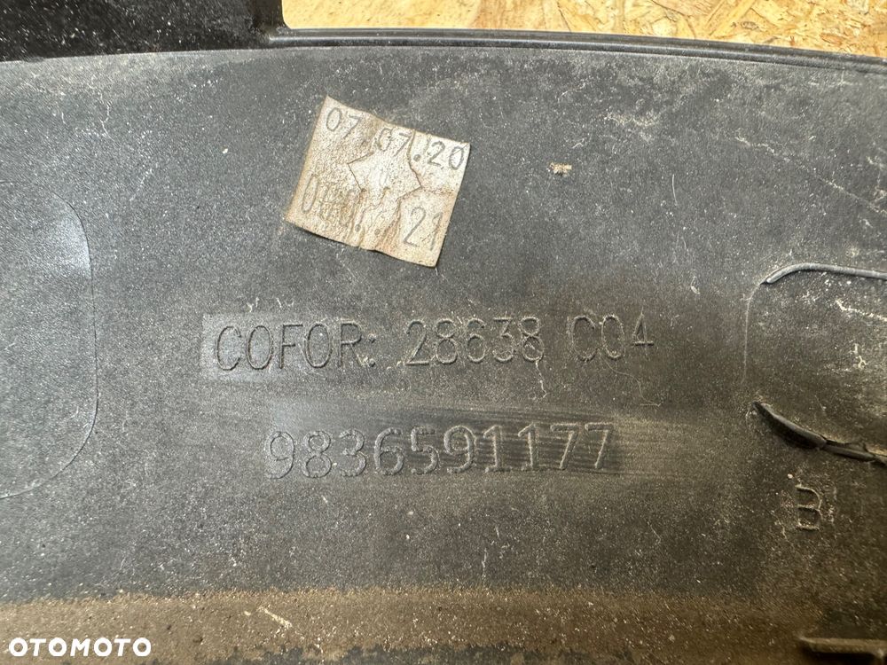 Tylna prawa listwa na błotnik peugeot 3008 II - 4