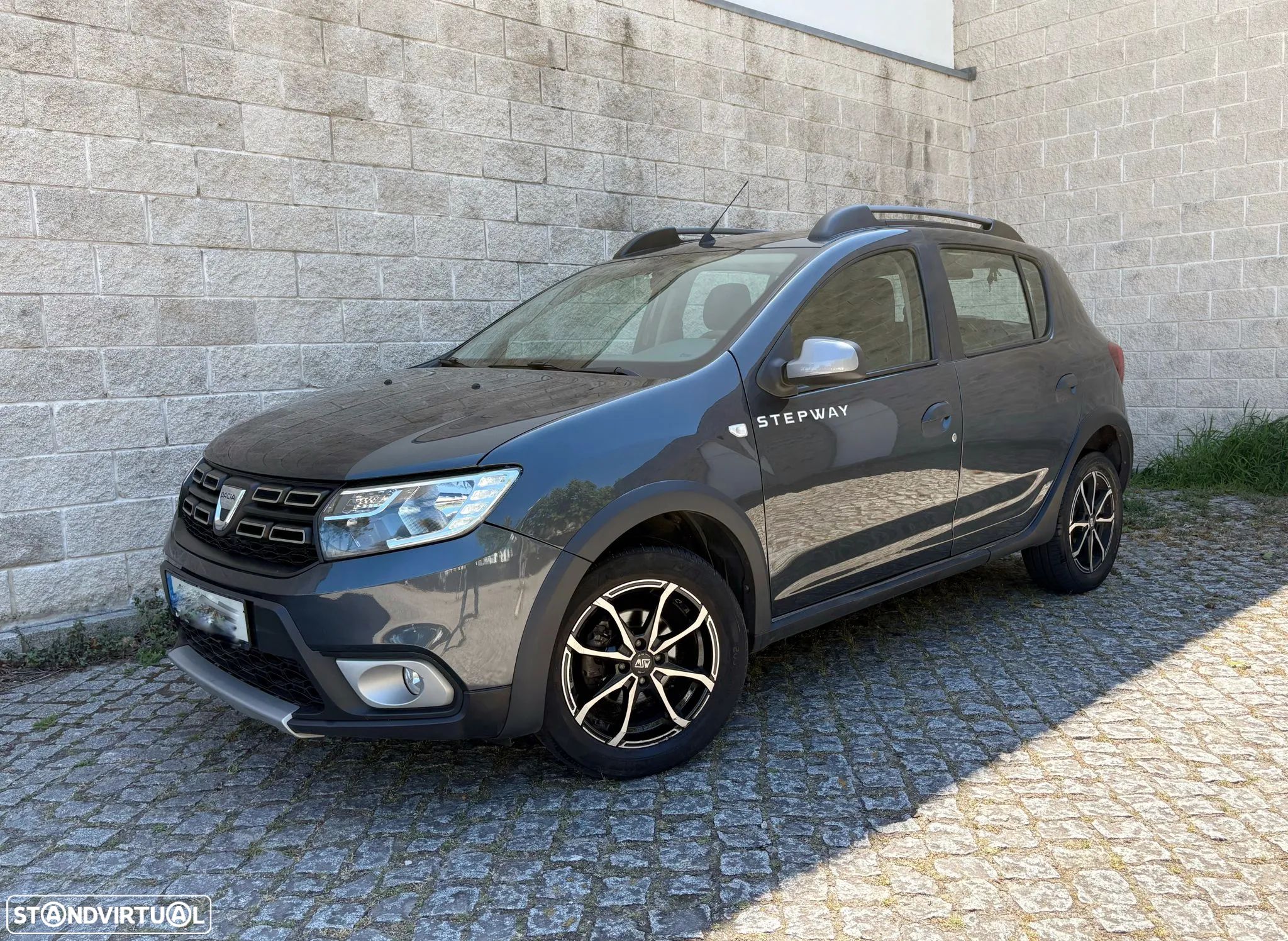 Dacia Sandero 0.9 TCe SL Stepway of Life - 1